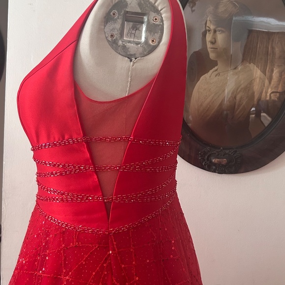 Ellie Wilde Mon Cheri Beaded Sequinned Prom - Picture 4 of 7